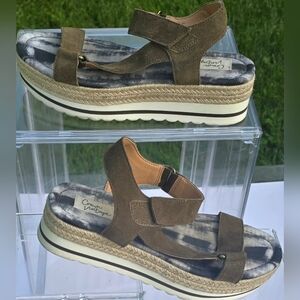 CV Leather Olive  Korine Sandals